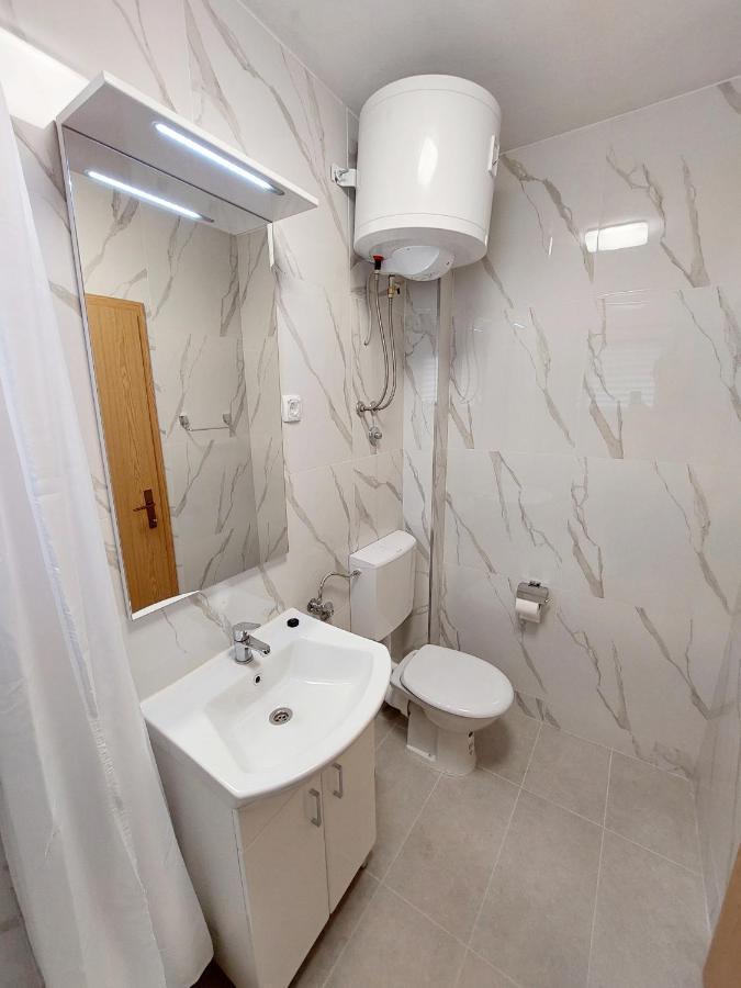 Apartmani Korljan กราดัซ ภายนอก รูปภาพ