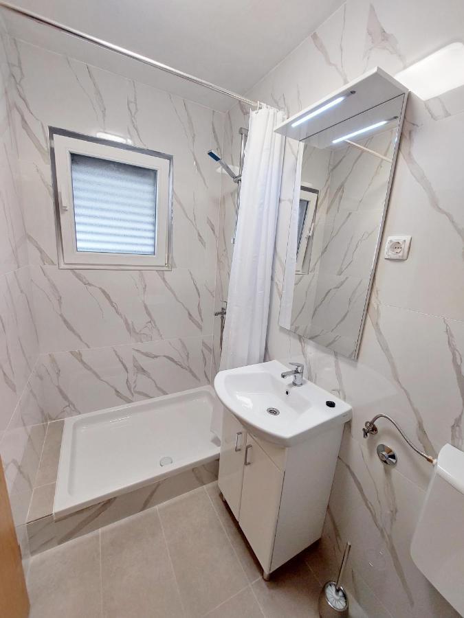 Apartmani Korljan กราดัซ ภายนอก รูปภาพ