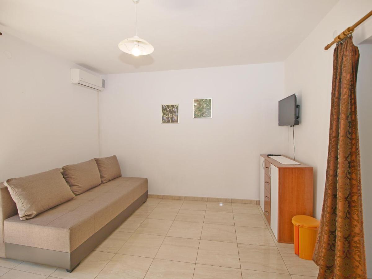 Apartmani Korljan กราดัซ ภายนอก รูปภาพ