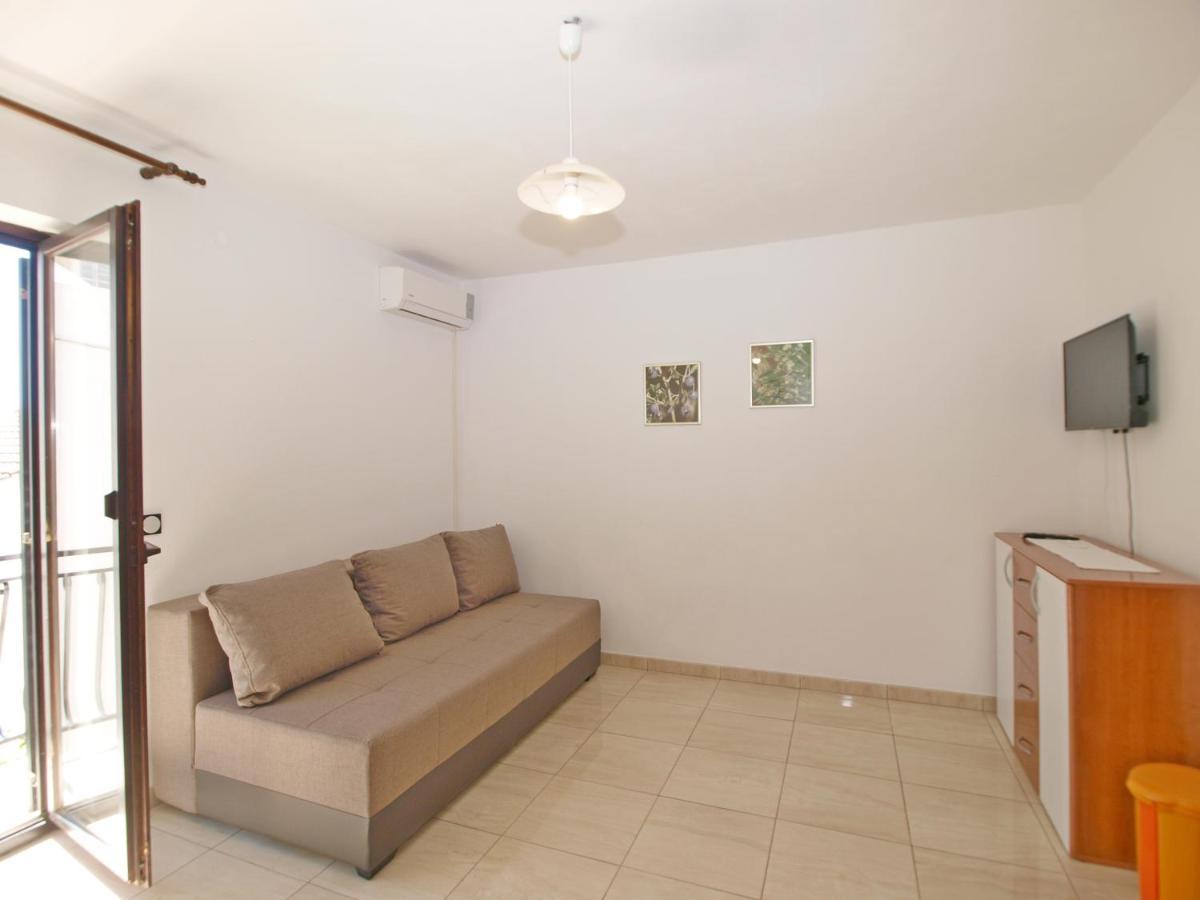 Apartmani Korljan กราดัซ ภายนอก รูปภาพ