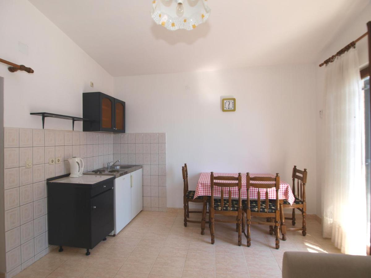 Apartmani Korljan กราดัซ ภายนอก รูปภาพ